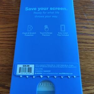 OnePlus 7T glass screen protector.